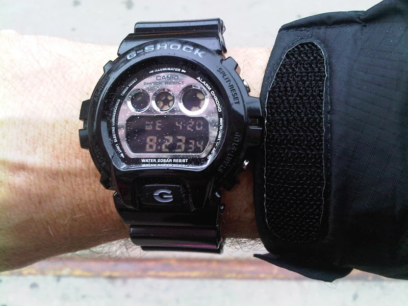 Casio G-Shock DW-6900NB-1DR (DW-6900NB-1E)